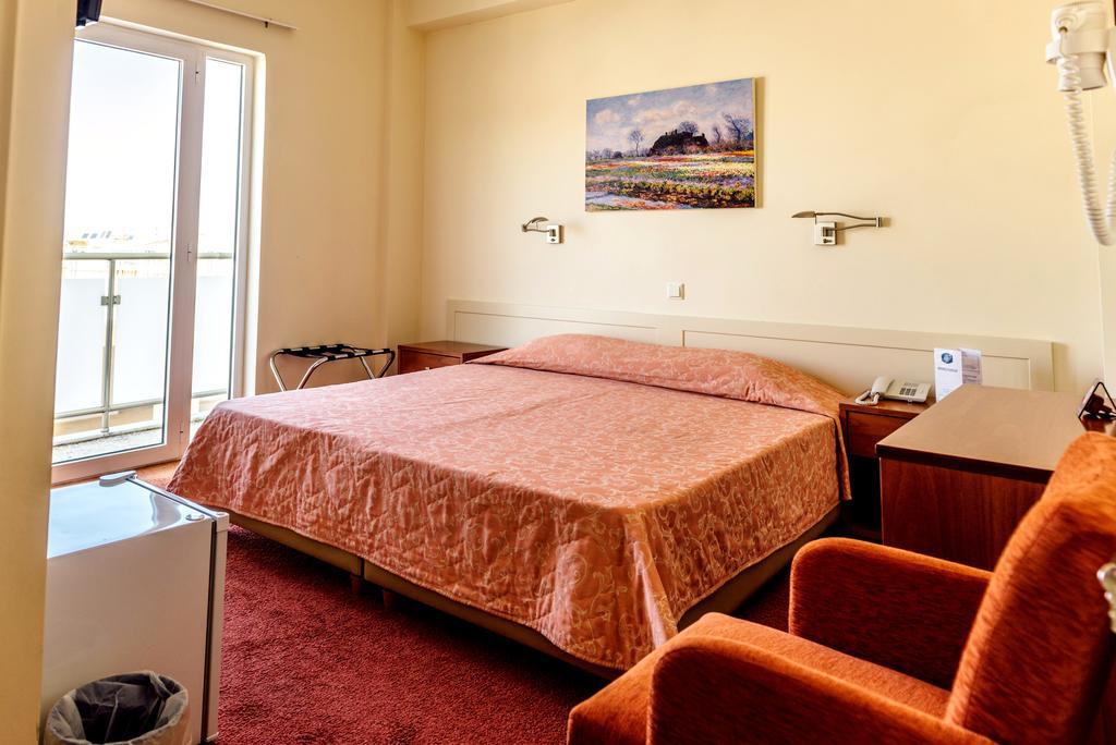 Hotel Pappas Kiáton Buitenkant foto