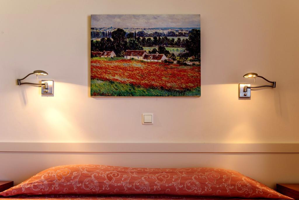 Hotel Pappas Kiáton Buitenkant foto