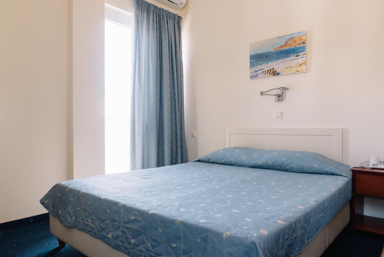 Hotel Pappas Kiáton Buitenkant foto